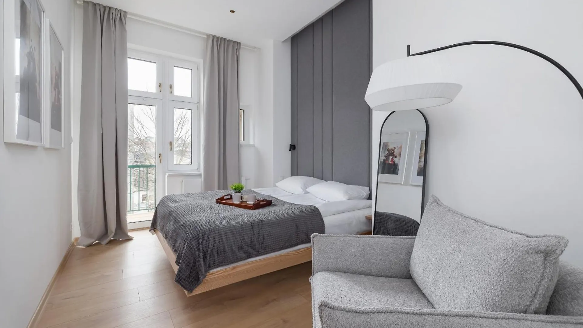 Slowackiego Elegant Apartment Krakow By Noclegi Renters