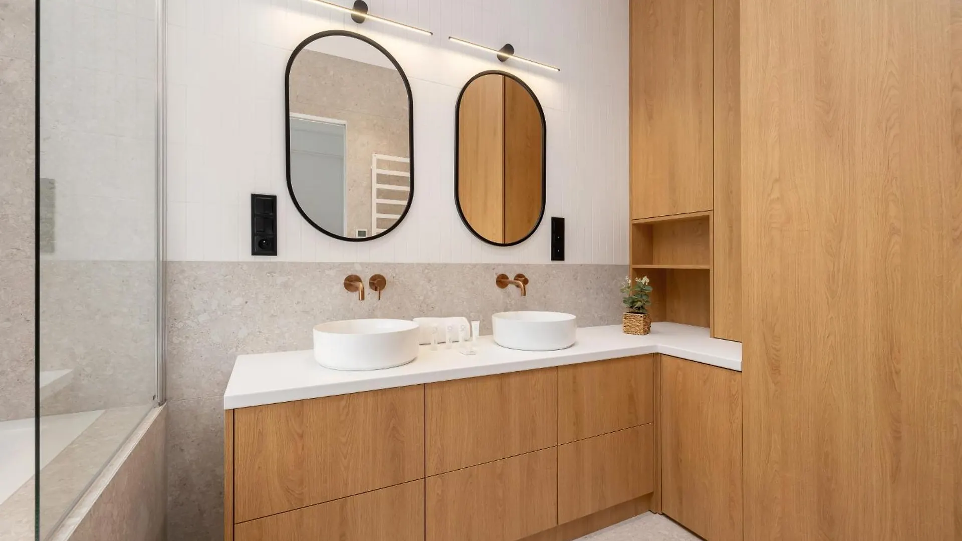 Slowackiego Elegant Apartment Krakow By Noclegi Renters