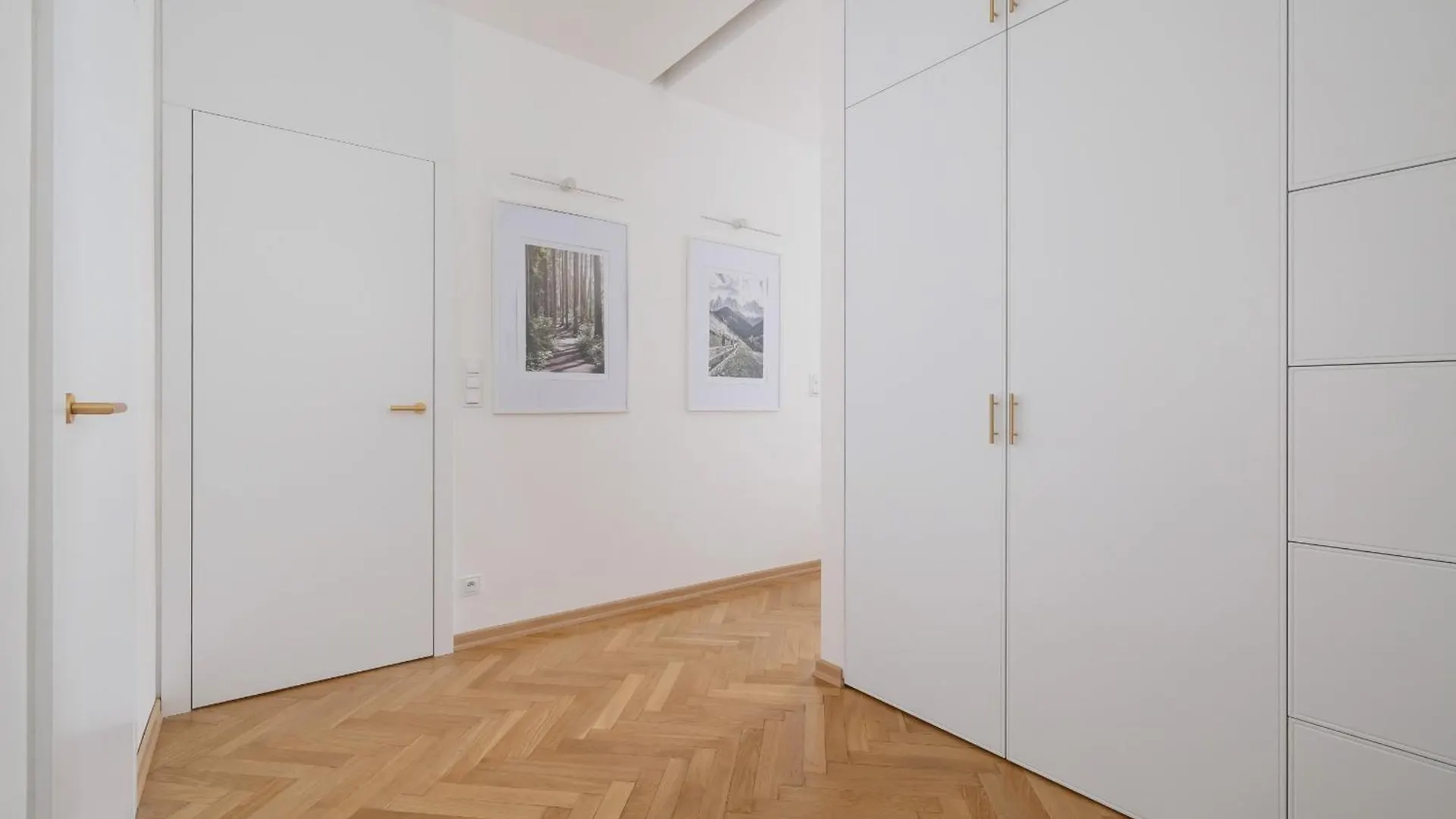 Slowackiego Elegant Apartment Krakow By Noclegi Renters