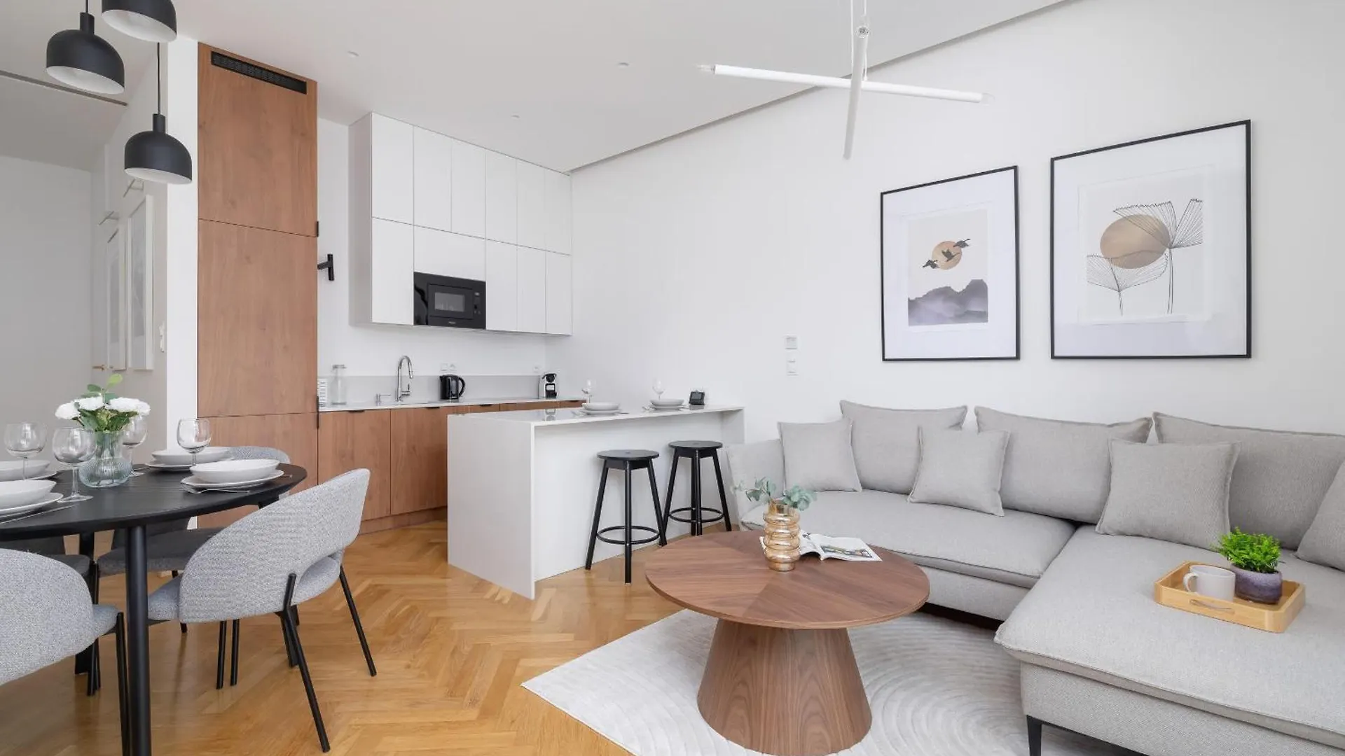 Slowackiego Elegant Apartment Krakow By Noclegi Renters