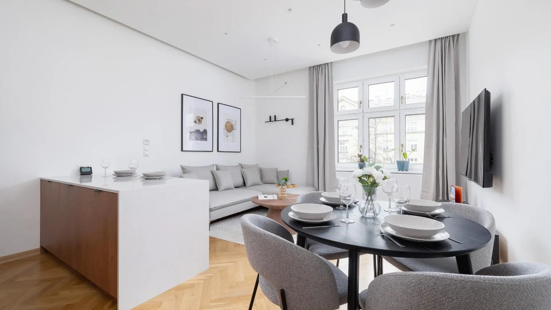 Slowackiego Elegant Apartment Krakow By Noclegi Renters 0*,  Poland