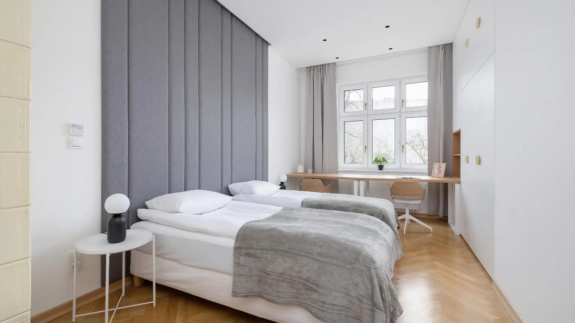 Slowackiego Elegant Apartment Krakow By Noclegi Renters